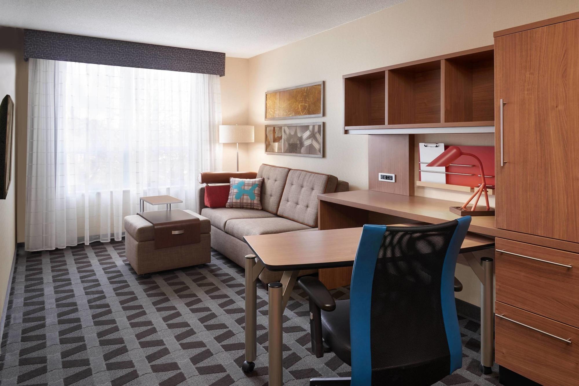 ทาวน์เพลซ สวีท บาย แมริออท วินด์เซอร์ Hotel ภายนอก รูปภาพ