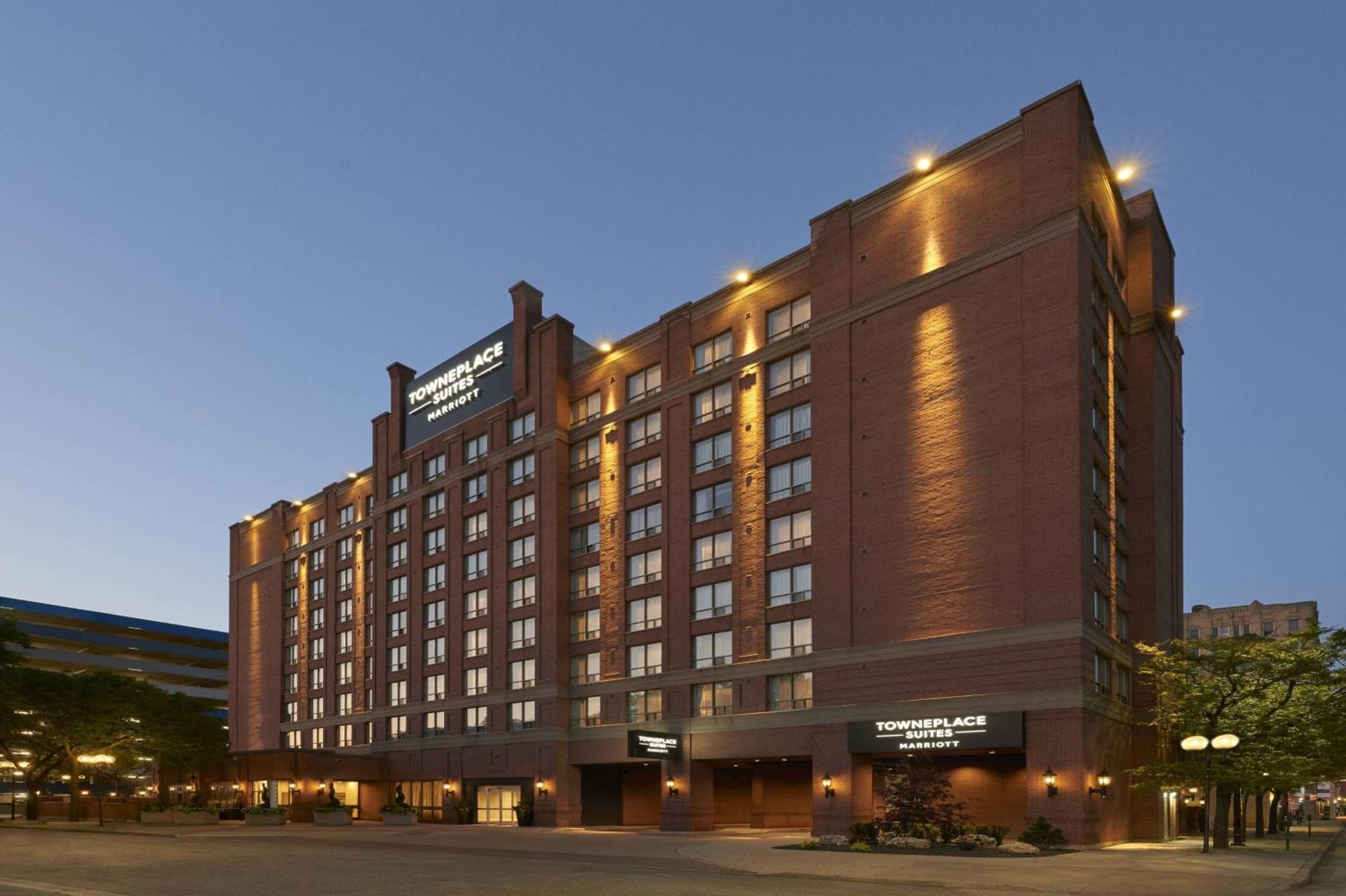 ทาวน์เพลซ สวีท บาย แมริออท วินด์เซอร์ Hotel ภายนอก รูปภาพ