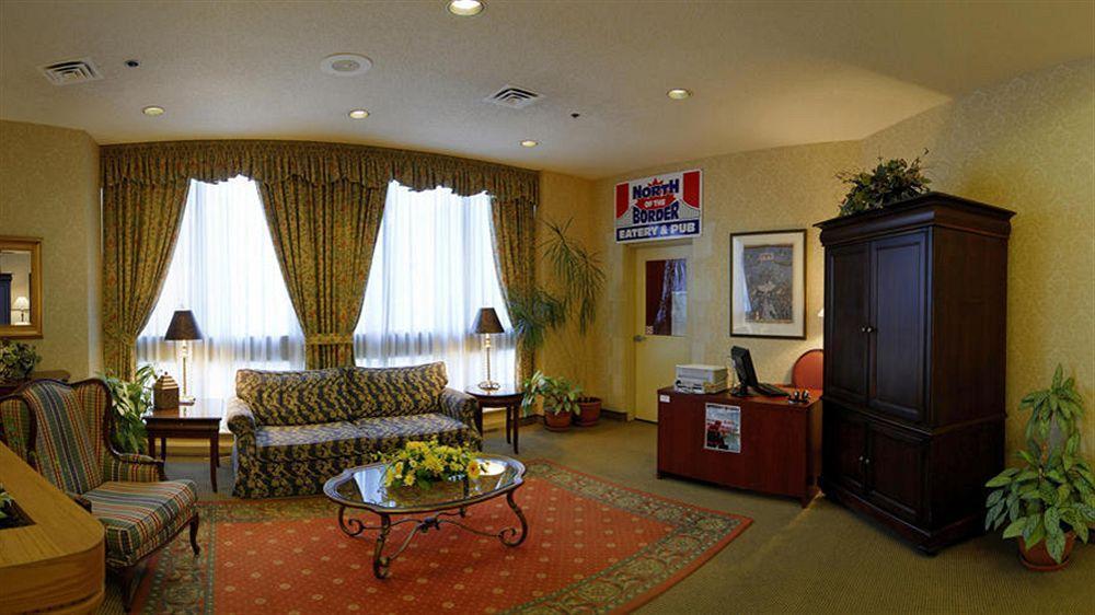 ทาวน์เพลซ สวีท บาย แมริออท วินด์เซอร์ Hotel ภายนอก รูปภาพ