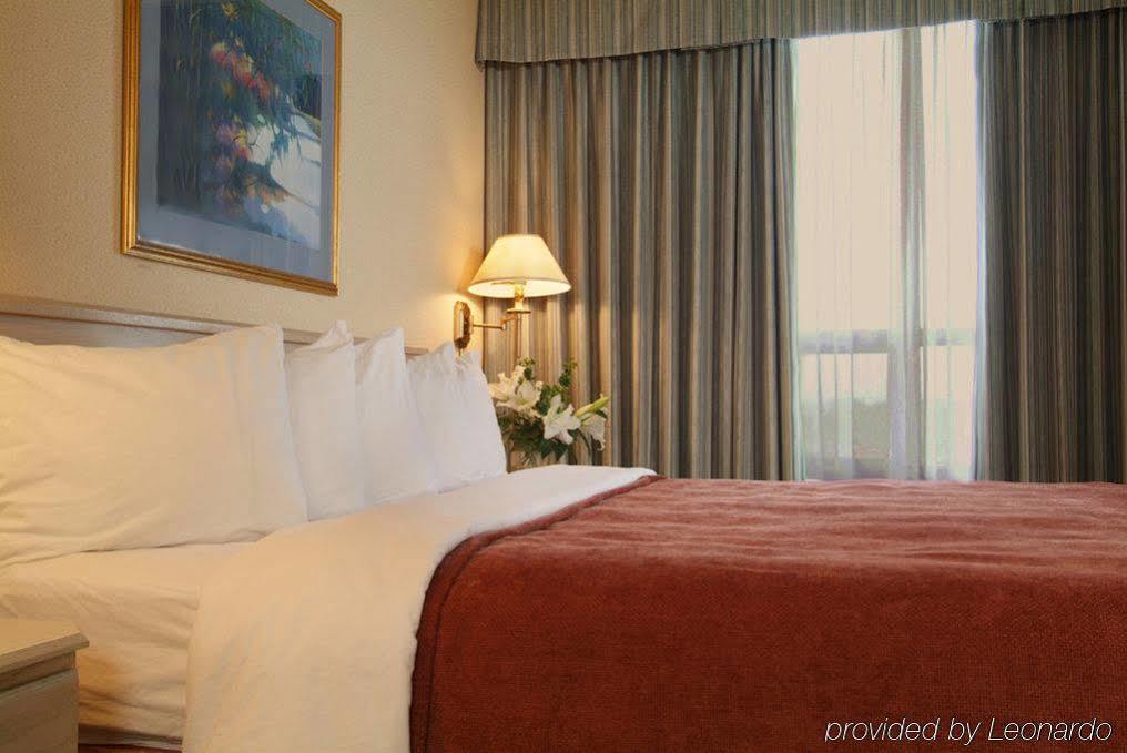ทาวน์เพลซ สวีท บาย แมริออท วินด์เซอร์ Hotel ภายนอก รูปภาพ